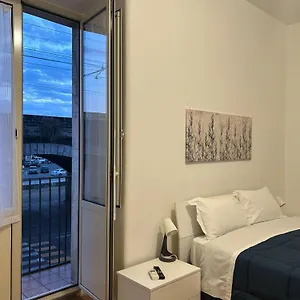 https://archi-di-mare-apartments.taorminaitalyhotels.com